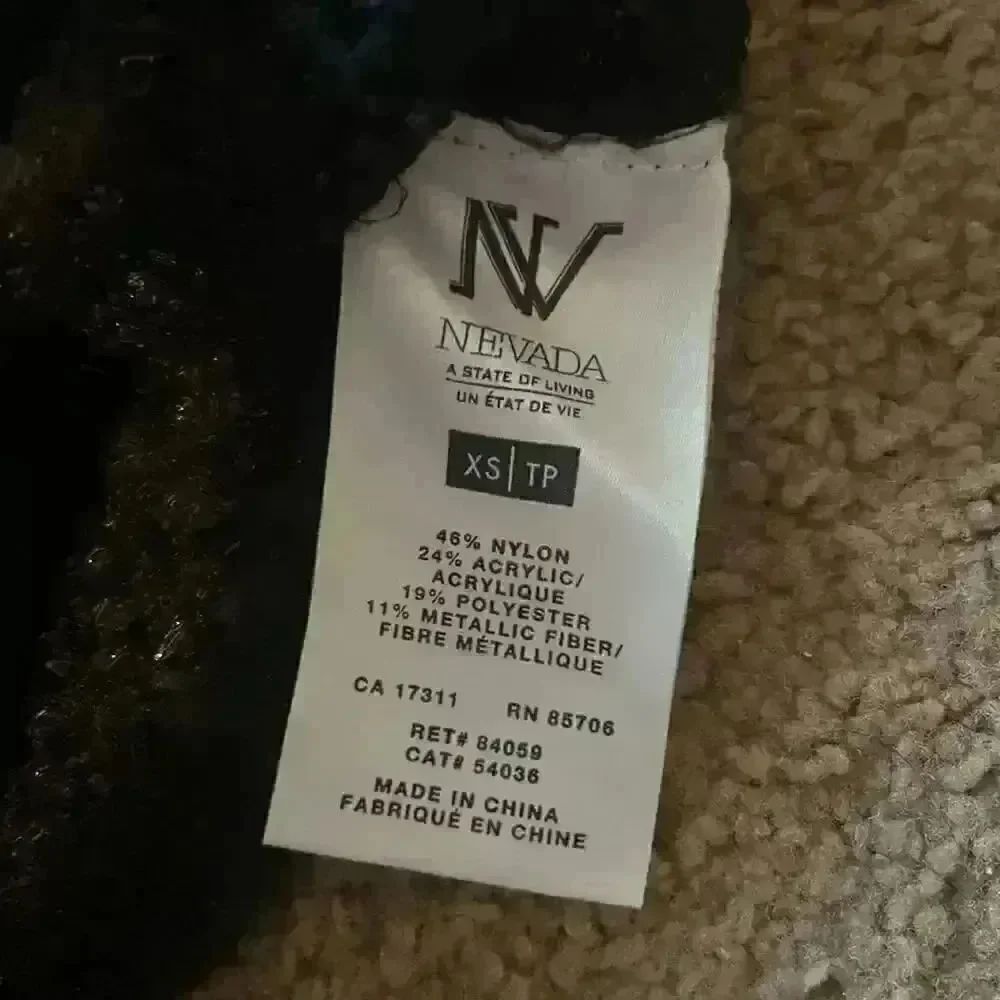 Black fuzzy sweater - Picture 5 of 5